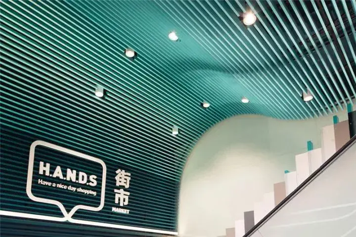 走心的購物中心策劃，是如何將「導視系統」設計運用到極致的？10