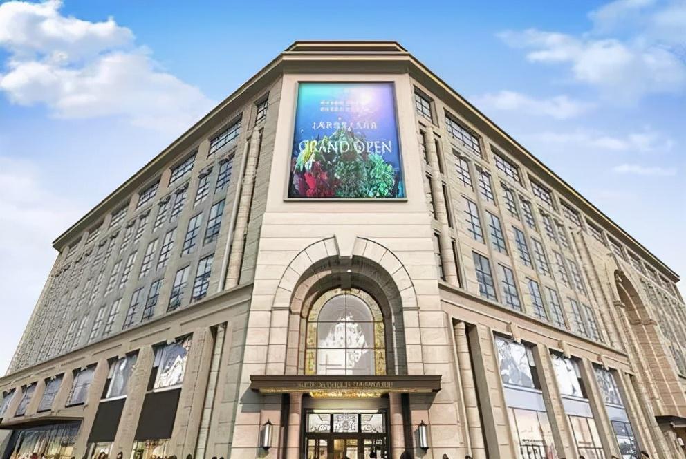走訪10多位廣告公司客戶，才某些這份外墻燈箱制造裝置指南11