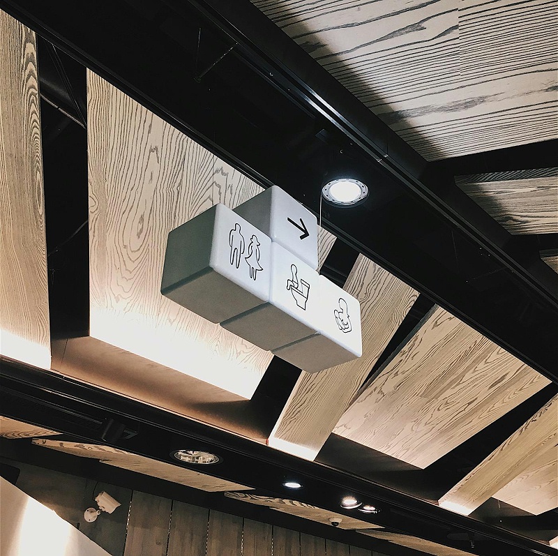 這個商場LOGO牌大家都可以多看兩眼6